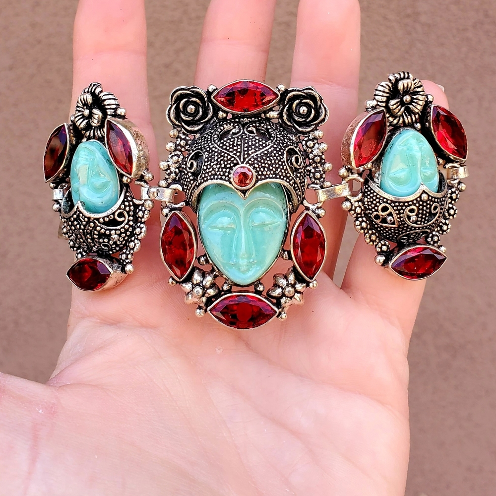 New Carved 3 Blue Goddess Face Garnet 925 Silver Bracelet.